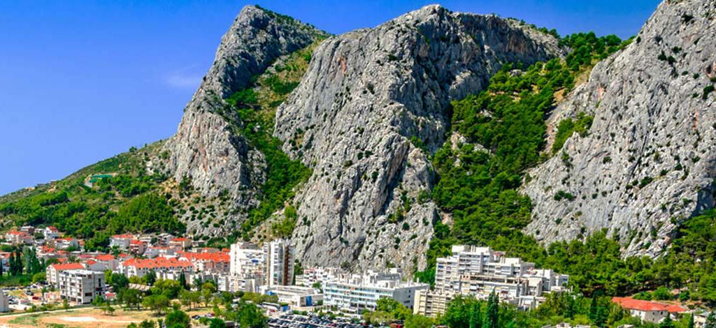 Hotels in Omis